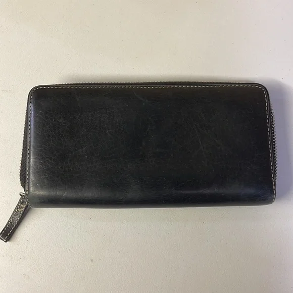 Authentic Coach Leather Wallet - Picture 3 of 5